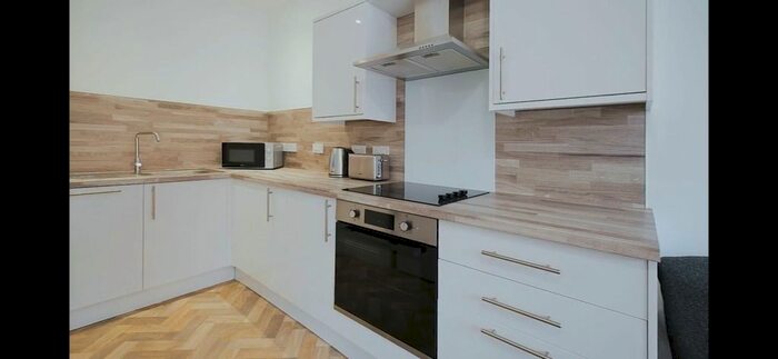 2 Bedroom Flat To Rent In Garrioch Road, North Kelvinside, Glasgow, G20