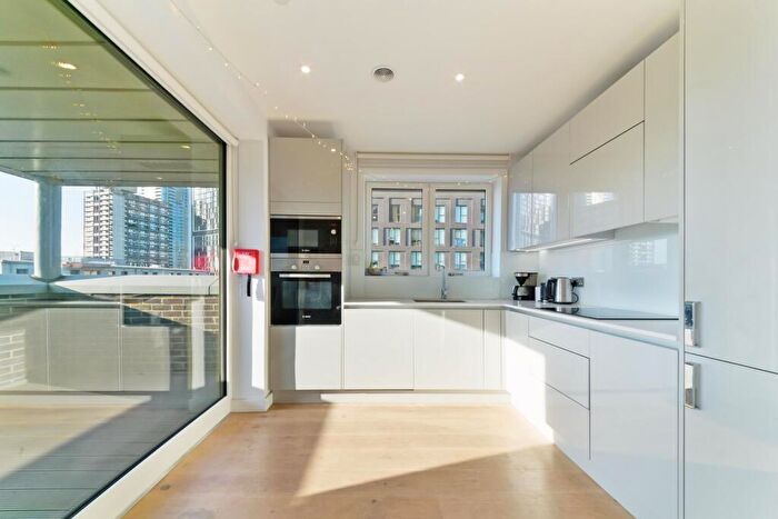 2 Bedroom Apartment To Rent In Walton Heights, Walworth Road, SE17