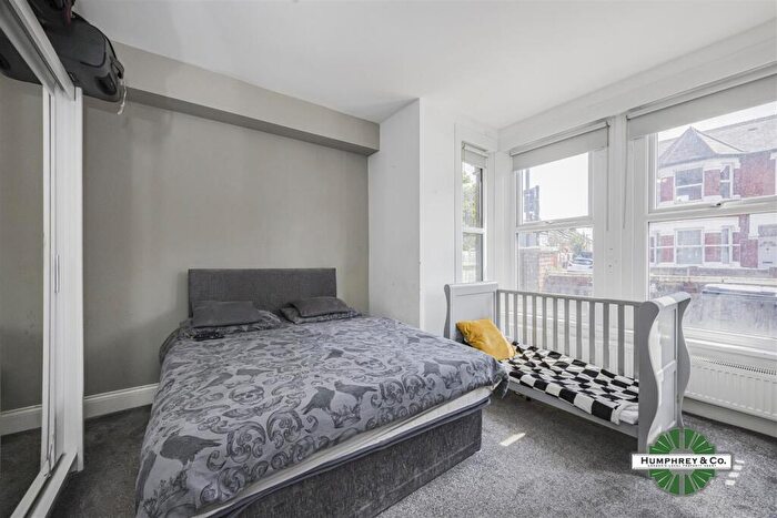3 Bedroom Flat To Rent In Mount Pleasant Road, Tottenham, N17