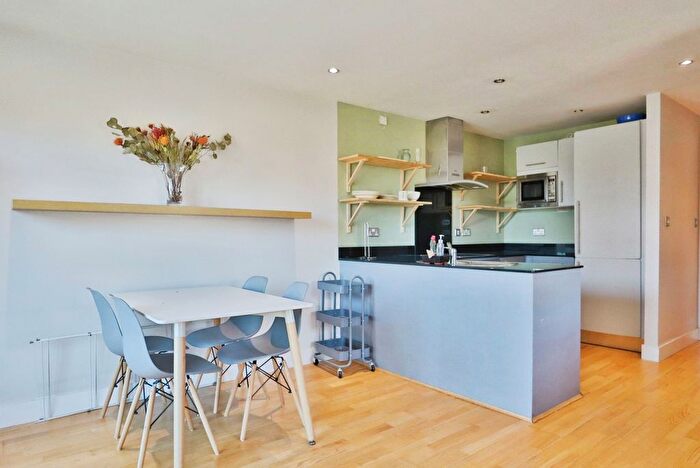 2 Bedroom Flat For Sale In Armouries Way, Leeds, West Yorkshire, LS10