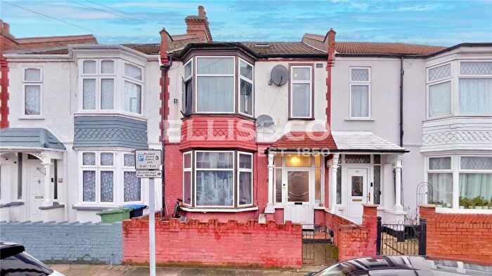 4 Bedroom Terraced House For Sale In Westbury Road, Wembley, HA0