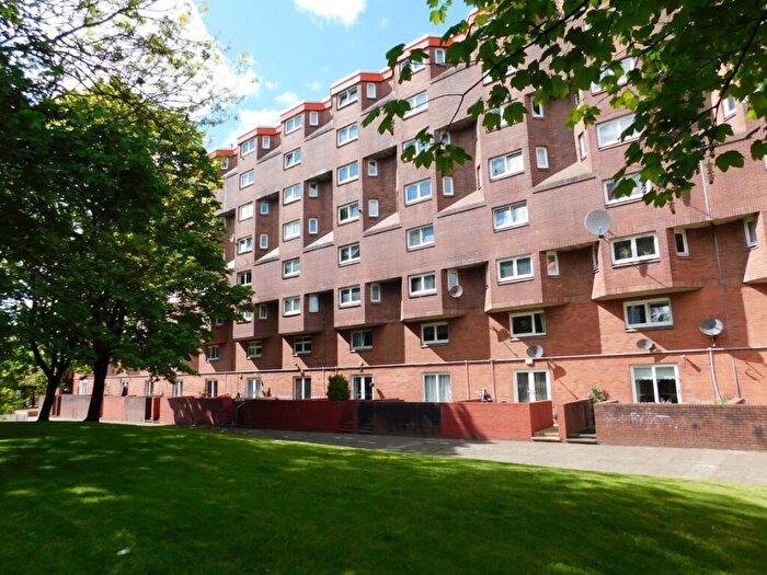 3 Bedroom Maisonette For Sale In St. Georges Road, Glasgow, G3