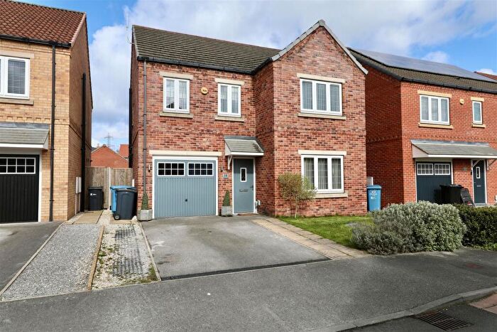4 Bedroom Detached House For Sale In Windsor Park, Kingswood, Hull, HU7