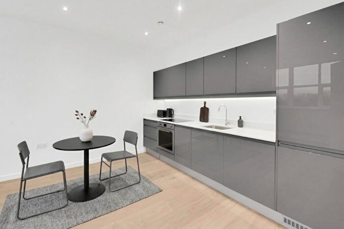 1 Bedroom Flat To Rent In **Limited Offer: Weeks Rent Free - Sunrise Parkway, Milton Keynes, MK14