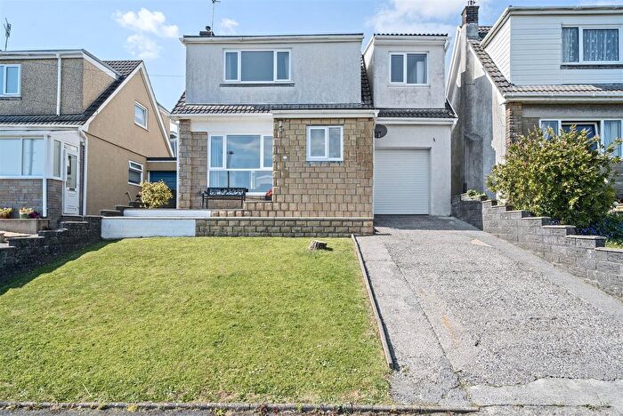 4 Bedroom Detached House For Sale In Nantfach, Llanelli, SA14