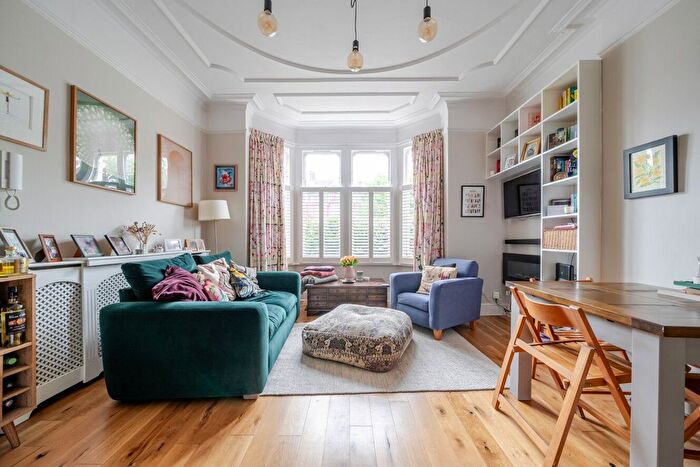 1 Bedroom Flat For Sale In Tooting Bec Gardens, Streatham, London, SW16