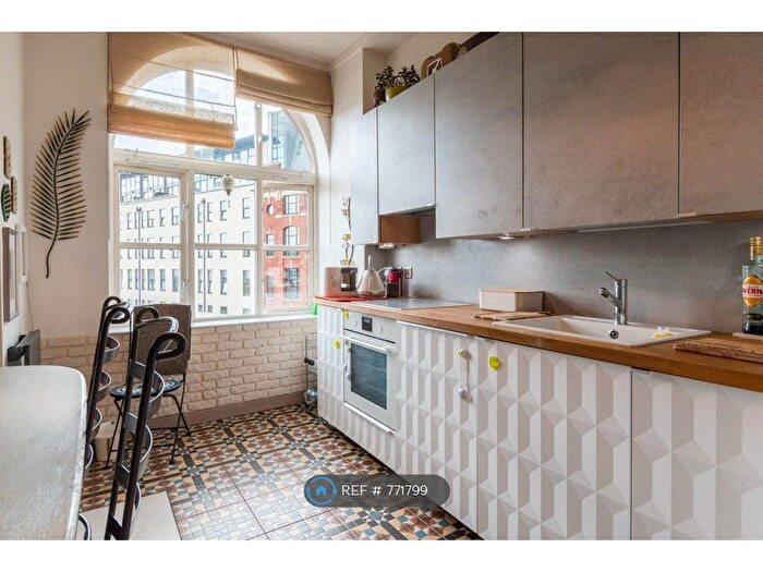 3 Bedroom Flat To Rent In North Street, Leeds, LS2