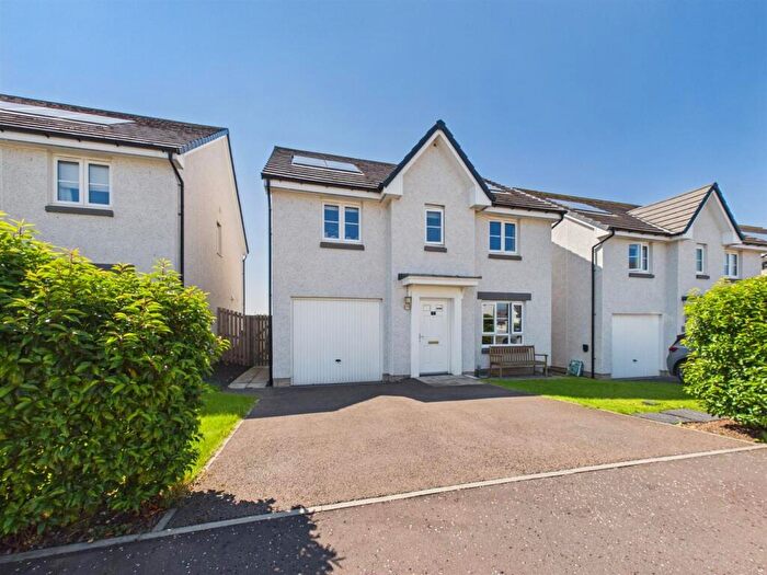 4 Bedroom Detached House For Sale In Shorthorn Drive, Huntingtower, Perth, PH1