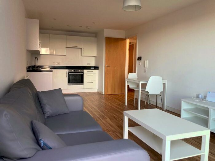 1 Bedroom Flat To Rent In Aire, Cross Green Lane, LS9