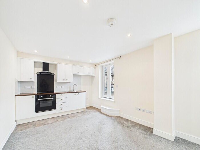 2 Bedroom Apartment To Rent In High Street, Cheltenham, GL50