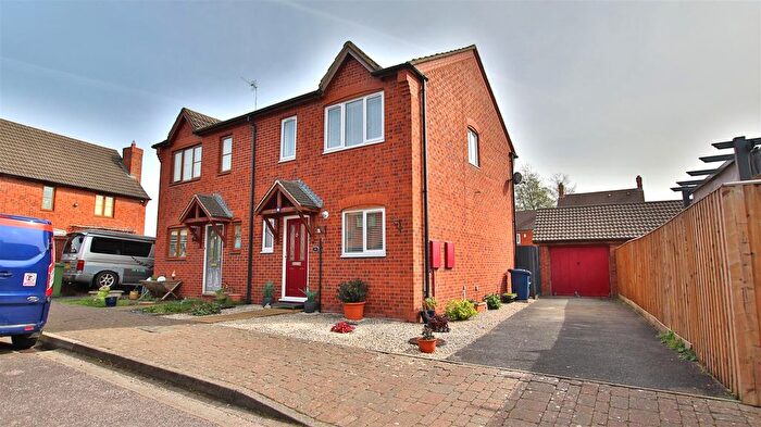 3 Bedroom Semi Detached House For Sale In Cypress Road, Walton Cardiff, Tewkesbury, GL20