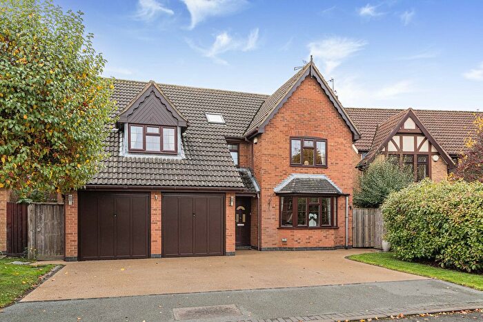 4 Bedroom Detached House For Sale In Pipits Croft, Bicester, OX26