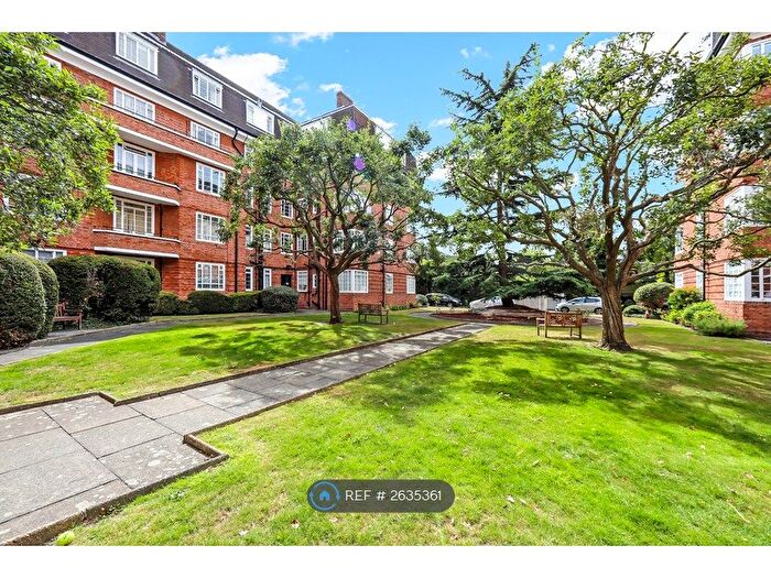 1 Bedroom Flat To Rent In Watchfield Court, Chiswick, W4