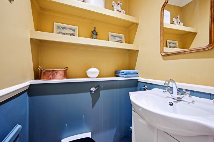 1 Bedroom Flat To Rent In Queensberry Place, South Kensington, SW7