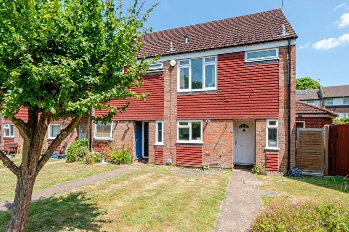 3 Bedroom End Terrace House To Rent In Woking, Surrey, GU21