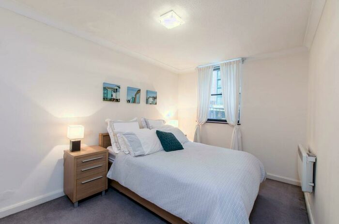 1 Bedroom Flat To Rent In Bartholomew Close, Farringdon, London, EC1A