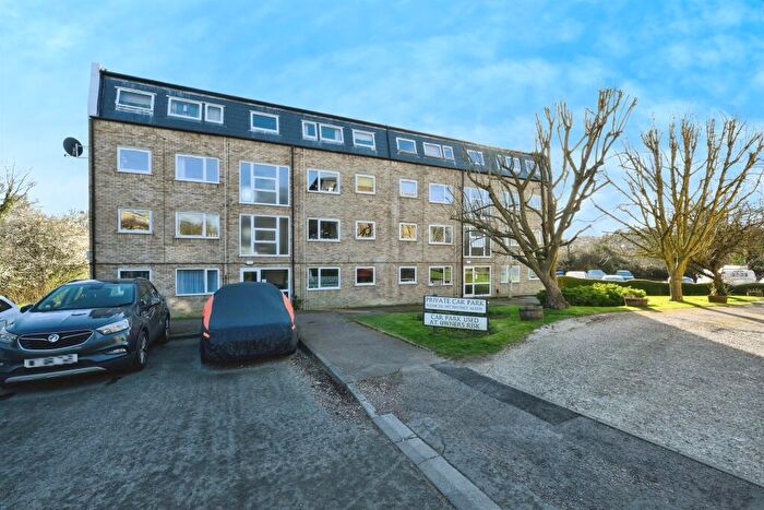 2 Bedroom Apartment For Sale In Falcon Court, Ware, SG12