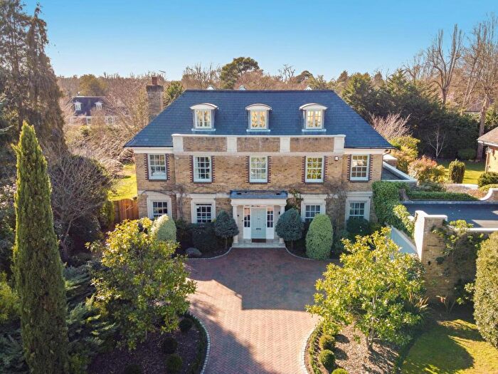 6 Bedroom Detached House For Sale In Manor House Drive, Burwood Park, KT12