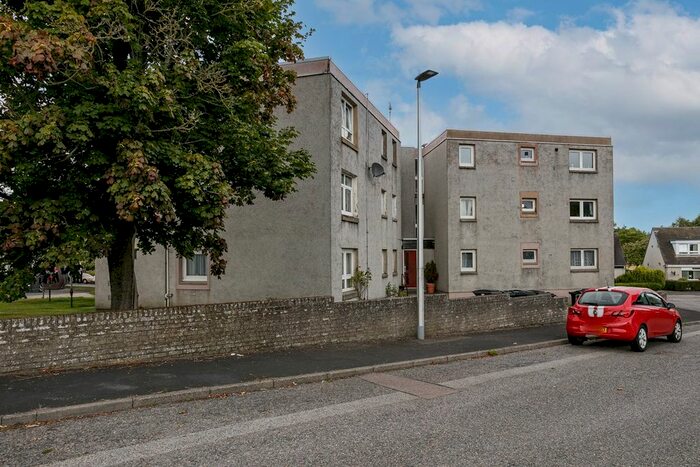 3 Bedroom Flat For Sale In Ardlair Terrace, Dyce, Aberdeen, AB21