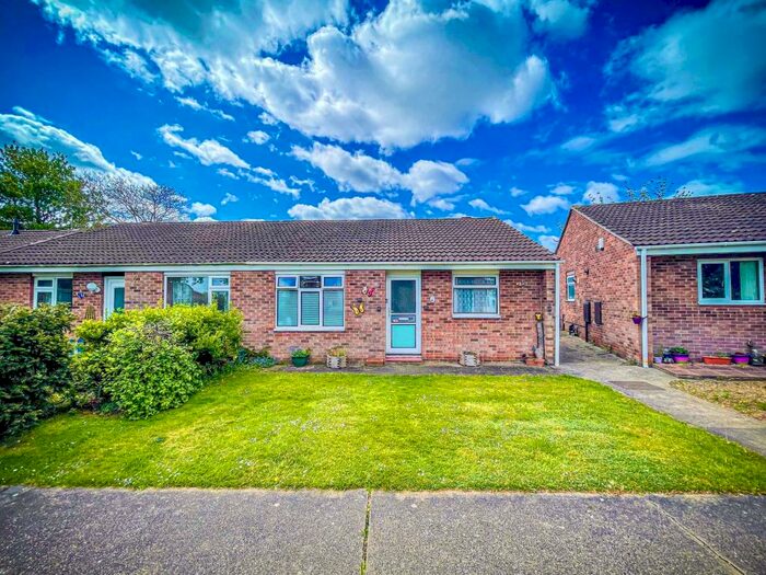 2 Bedroom Semi-Detached Bungalow To Rent In Hawthorn Chase, Lincoln, LN2