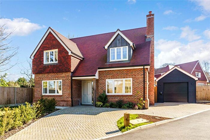 4 Bedroom Detached House For Sale In Boxhill Road, Tadworth, Surrey, KT20