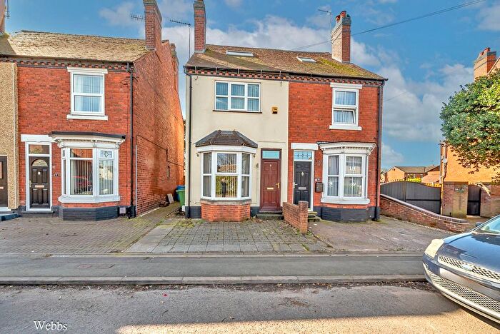 4 Bedroom Semi-Detached House For Sale In Coppice Lane, Cheslyn Hay, Walsall, WS6