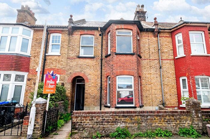 1 Bedroom Flat For Sale In Westbury Road, Westgate-On-Sea, Kent, CT8