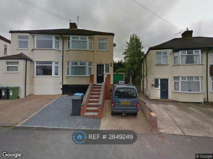 1 Bedroom Semi-Detached House To Rent In Oliver Road, Hemel Hempstead, HP3