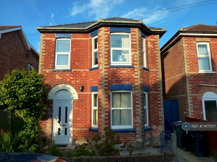 4 Bedroom Detached House To Rent In Trafalgar Road, Bournemouth, BH9