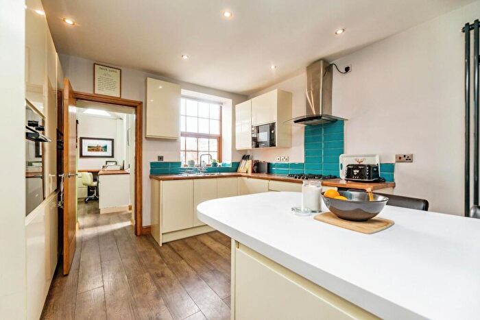 2 Bedroom Cottage For Sale In The Square, Harley, Rotherham, S62