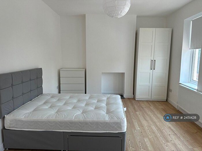 4 Bedroom Semi-Detached House To Rent In Cyril Crescent, Cardiff, CF24