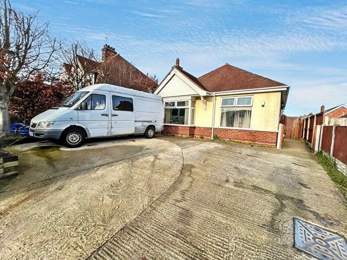 3 Bedroom Detached Bungalow For Sale In Beccles Road, Gorleston, Great Yarmouth, NR31
