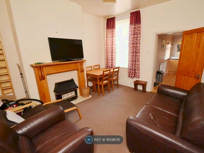 3 Bedroom Terraced House To Rent In Newlyn Street, Manchester, M14