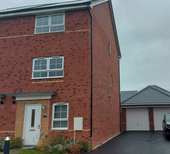 4 Bedroom House To Rent In Lapwing, Canley, Coventry, CV4