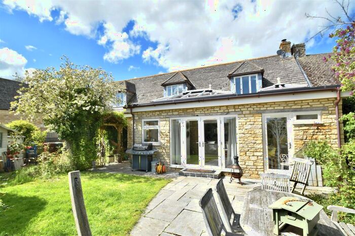 3 Bedroom Cottage For Sale In North Lane, Weston On The Green, OX25
