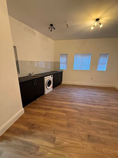 Studio To Rent In Green Lanes, N13