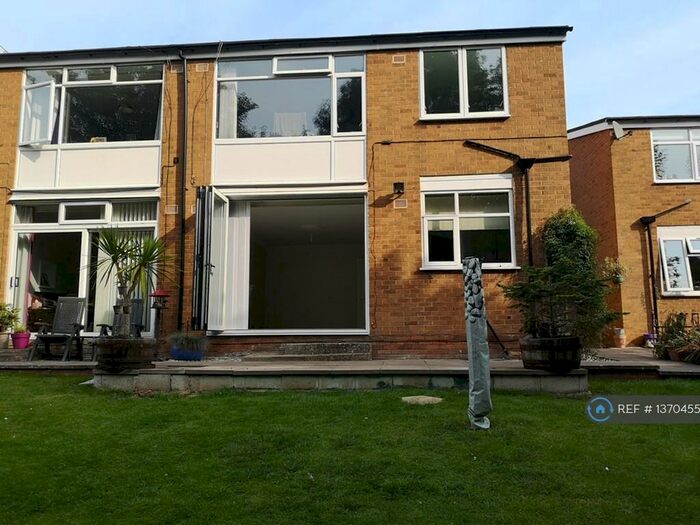 2 Bedroom Flat To Rent In Allesley Village, Coventry, CV5