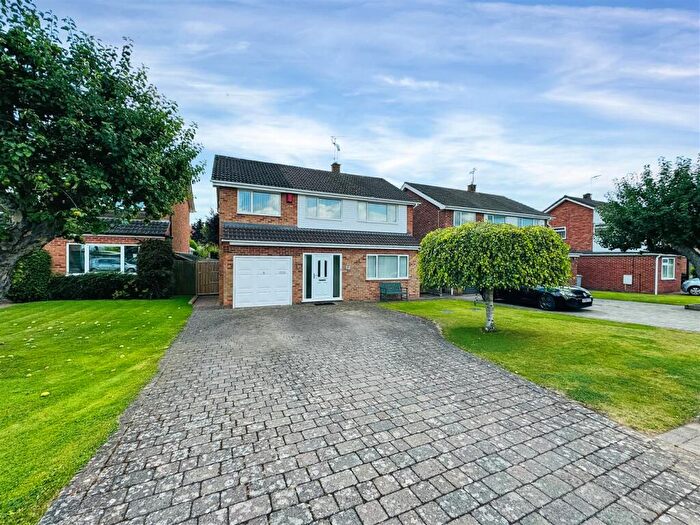 4 Bedroom Detached House For Sale In Kirklington Road, Southwell, NG25