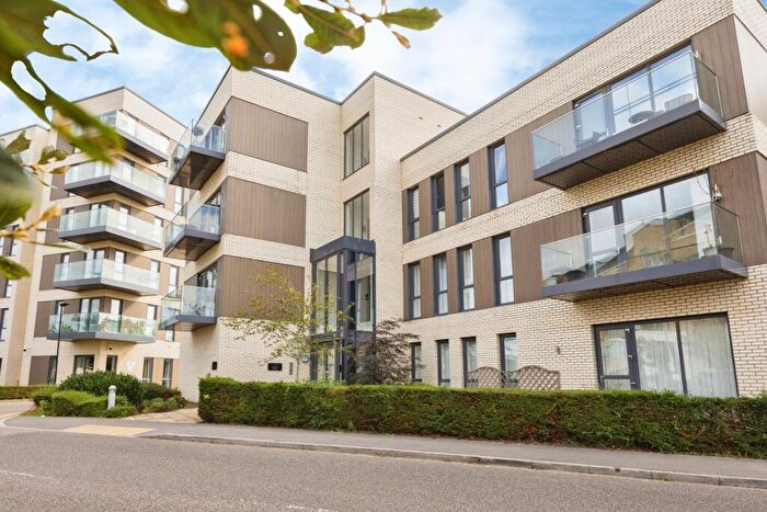 2 Bedroom Flat To Rent In Flagstaff Road, Reading, Berkshire, RG2
