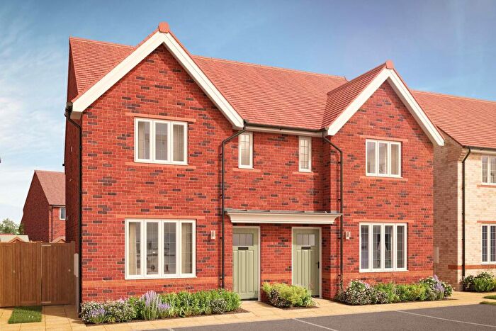 3 Bedroom Semi Detached House For Sale In Ashingdon Road, Rochford, SS4