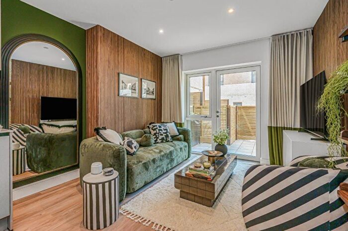 1 Bedroom Flat For Sale In Egerton Road, Twickenham, TW2