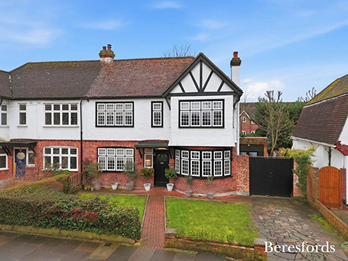 3 Bedroom Semi Detached House For Sale In Crossways, Gidea Park, RM2