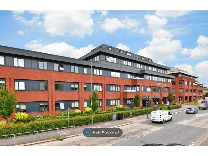 2 Bedroom Flat To Rent In Furness House, Redhill, RH1