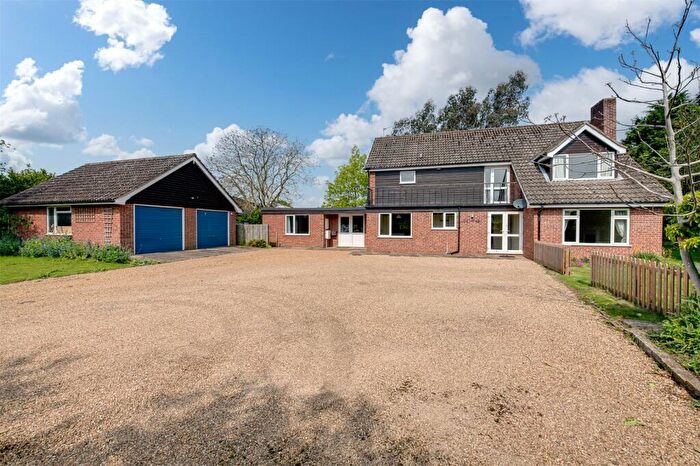 4 Bedroom Detached House To Rent In Fornham All Saints, Bury St. Edmunds, Suffolk, IP28