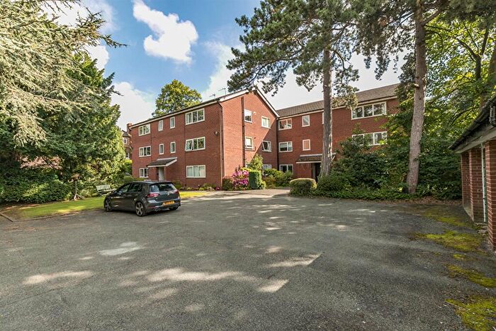 2 Bedroom Apartment For Sale In Rusland Court, Oakfield, Sale, M33