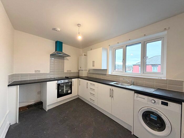 1 Bedroom Flat To Rent In West Street, St. Helens, WA10