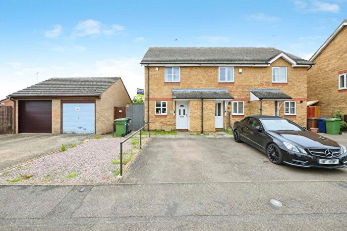 2 Bedroom End Of Terrace House For Sale In Angoods Lane, Chatteris, PE16