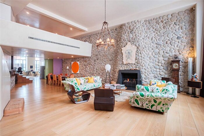 4 Bedroom Flat For Sale In Francis Street, Westminster, London, SW1P