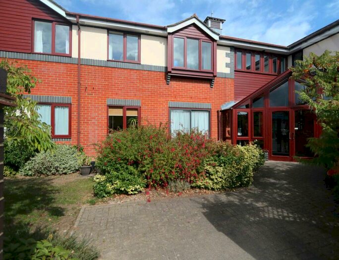 1 Bedroom Apartment To Rent In Coach House Court, Pangbourne, RG8