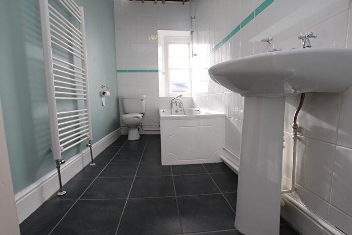 1 Bedroom Flat To Rent In Pembroke Road- Clifton, BS8
